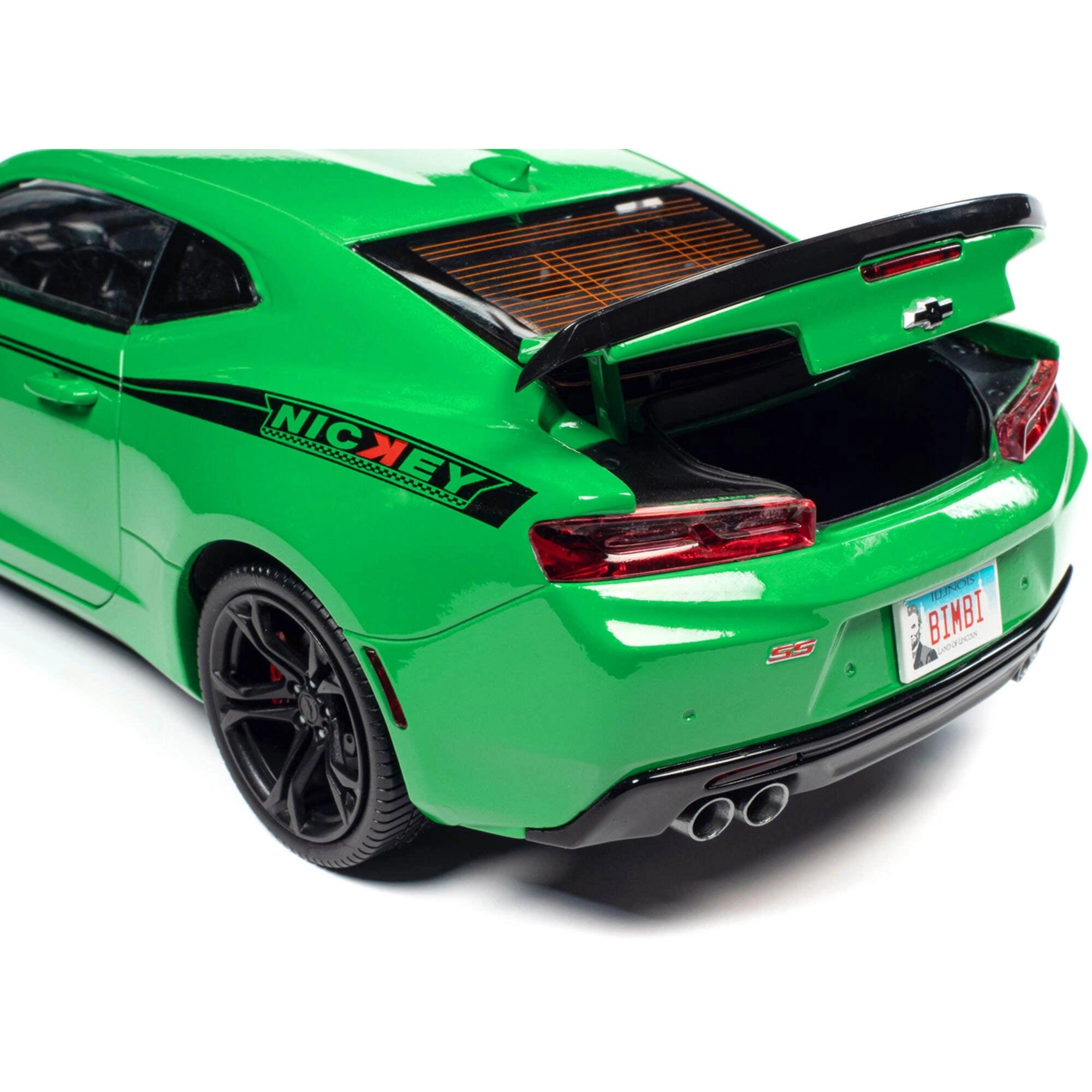 Autoworld Model Car - 1/18 Scale Green 2017 Chevrolet Nickey Camaro SS 1LE Krypton