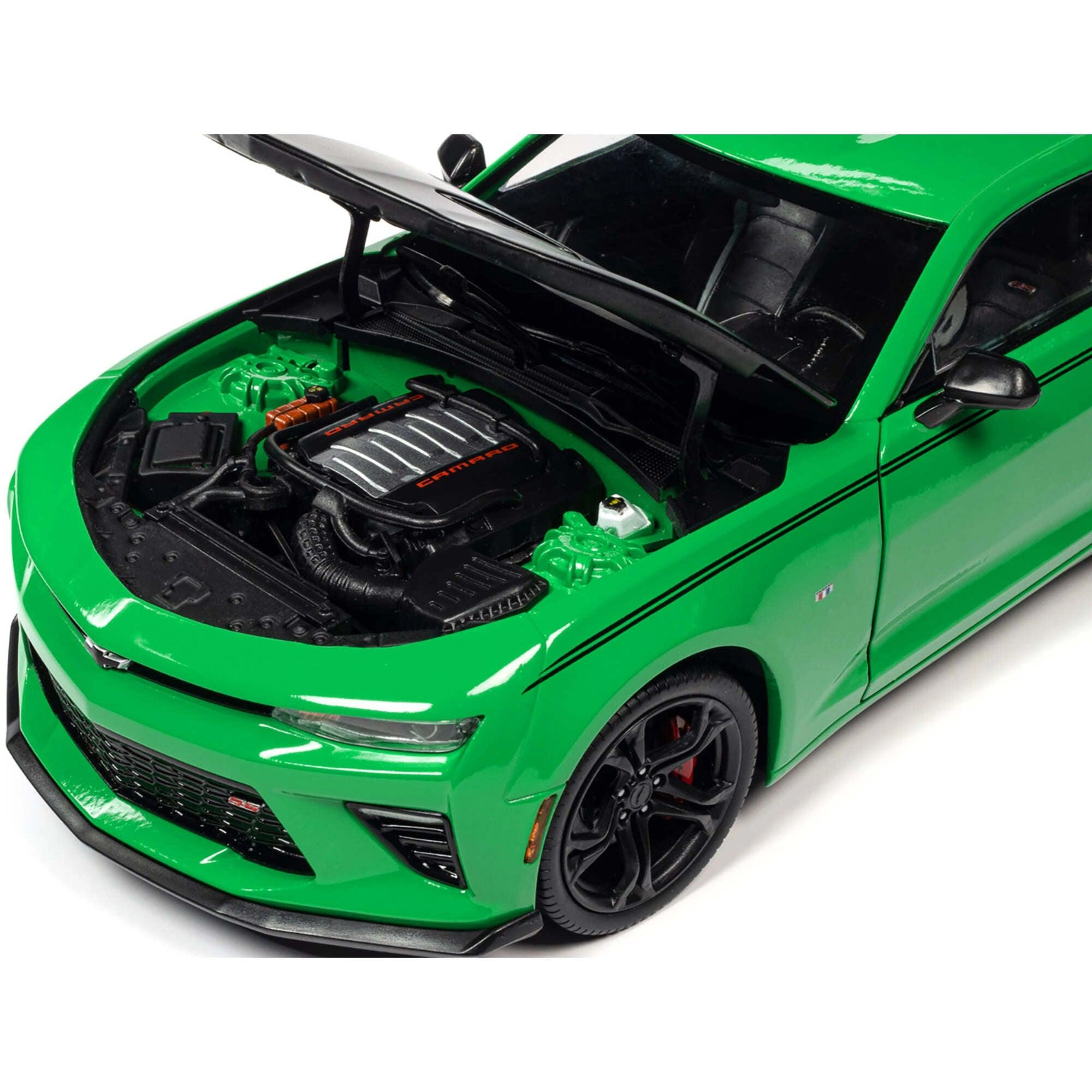 Autoworld Model Car - 1/18 Scale Green 2017 Chevrolet Nickey Camaro SS 1LE Krypton