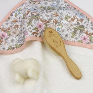 Barnabe aime le café Hair Brush Lapin