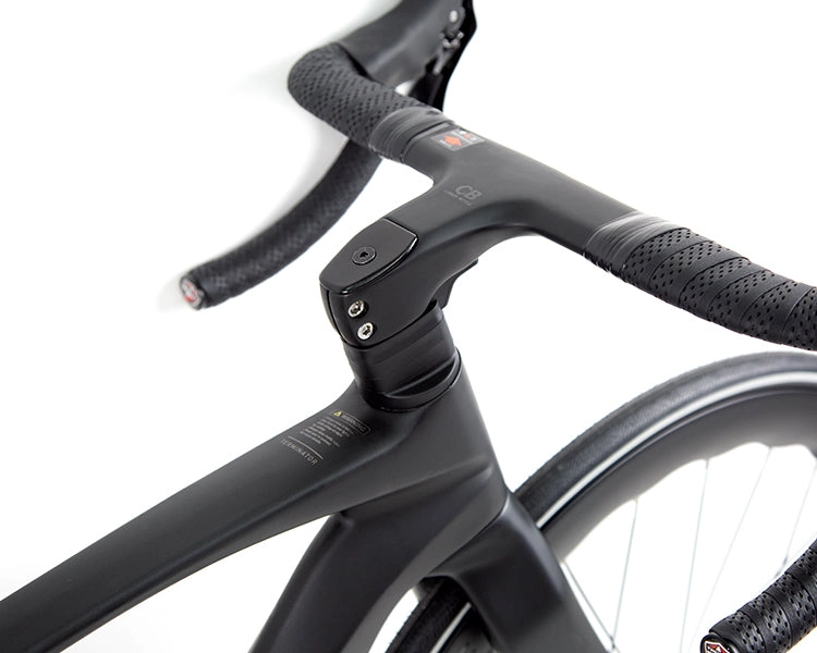 CYCLONE PRO 2025 - SHIMANO 105 24 Speed - Carbon Road Bike