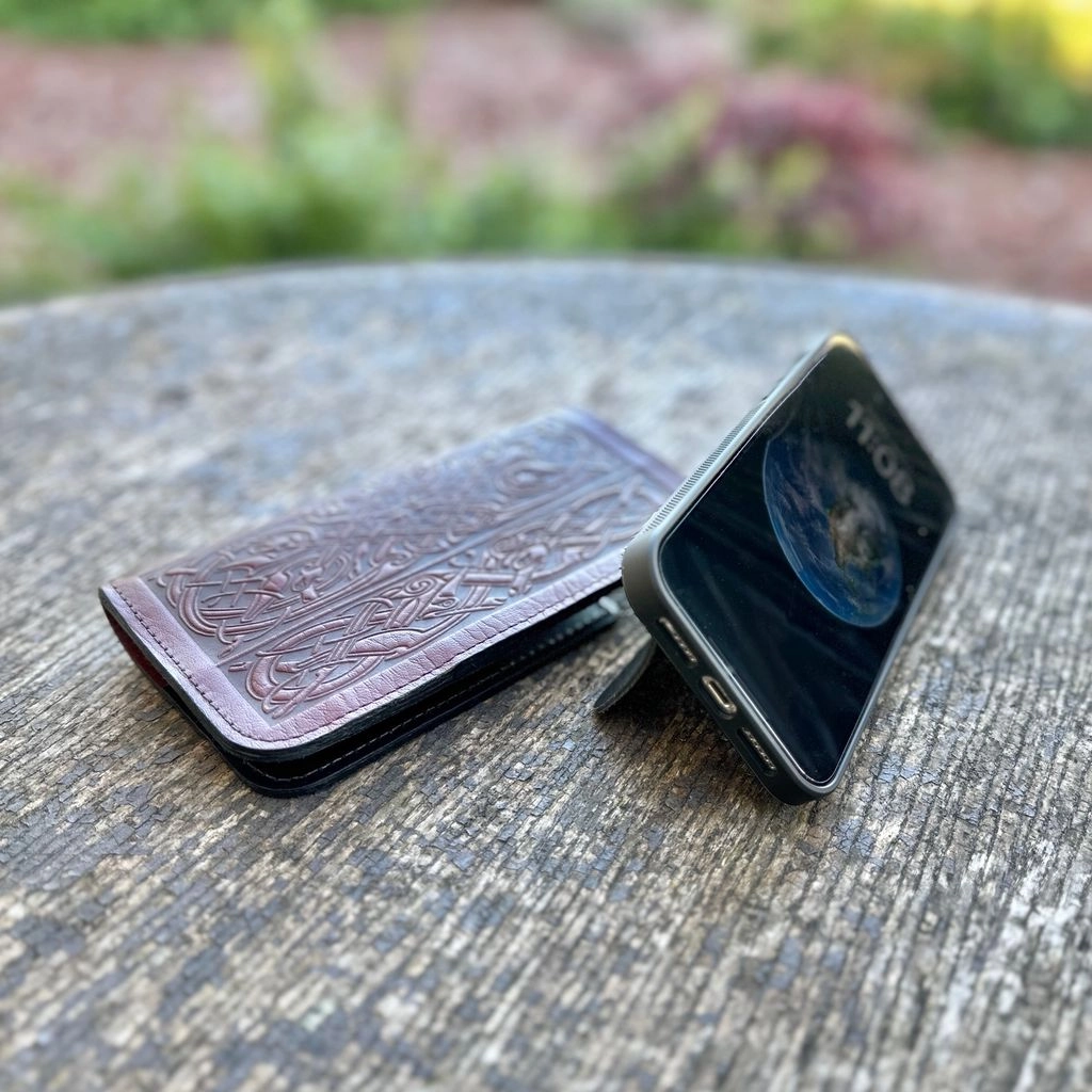 HAPPY EXTRA, iPhone Wallet, Acanthus Leaf