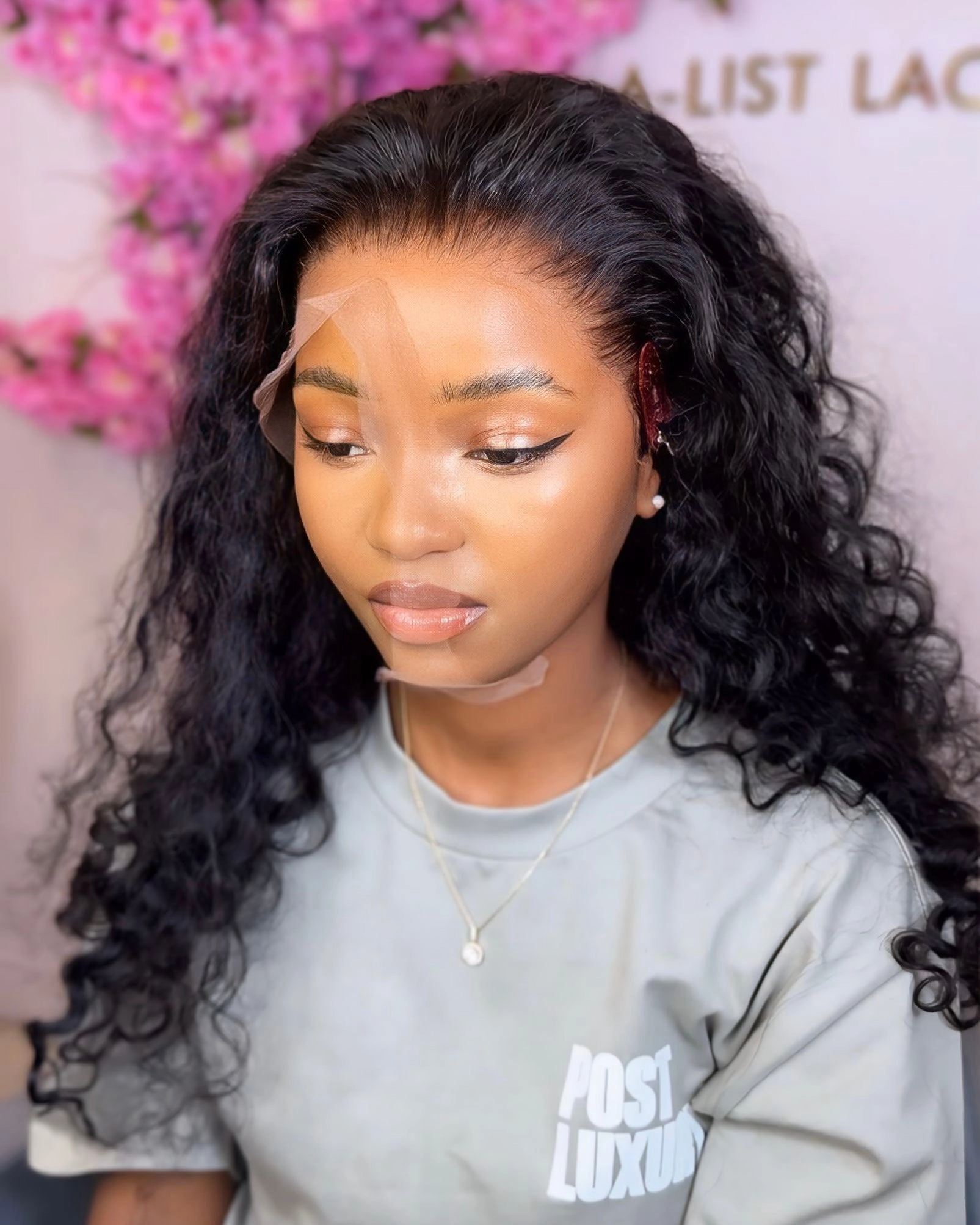 Small 22" TAYLOR - Glueless Silky Straight Frontal Wig HD Lace