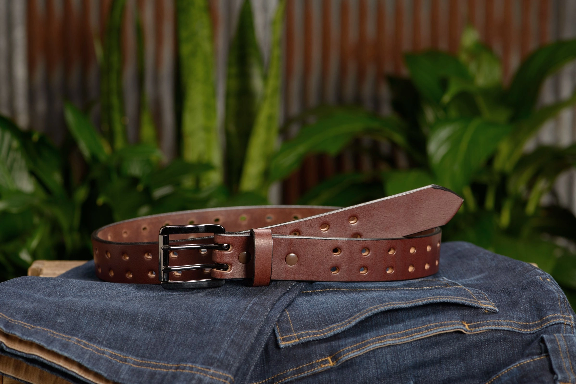 The Holey Bull: Men's Brown Non Stitched Double Prong Leather Belt With Gunmetal Roller 1.50"