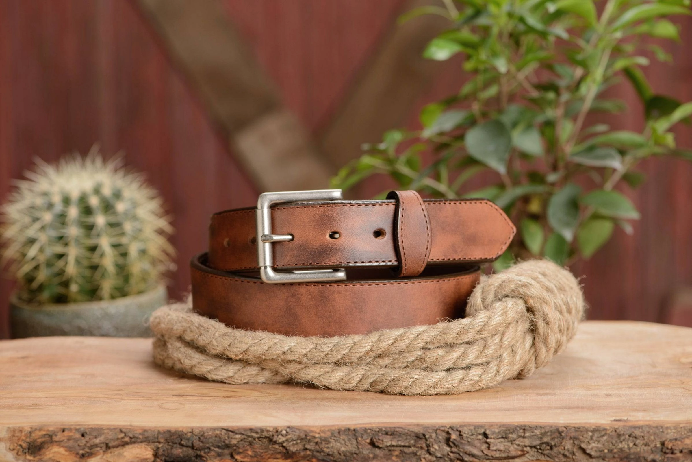 The Rockefeller: Brown Stitched Oil Tanned With Scalloped Ends 1.50"